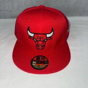 New Era Chicago Bulls 59Fifty Fitted Men's Hat Red Fitted Size 7 3/8
